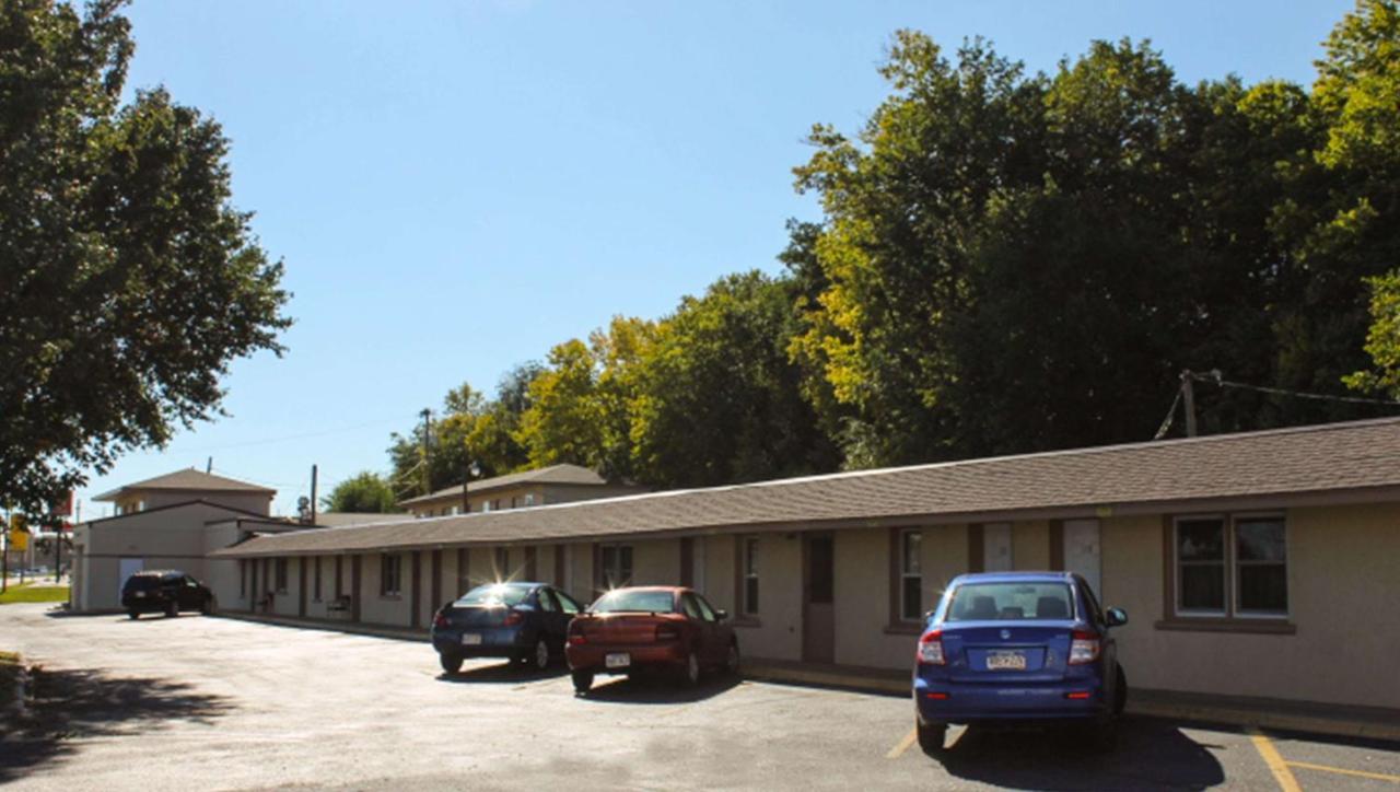 Golden Wheat Budget Host Inn ג'אנקשן סיטי מראה חיצוני תמונה