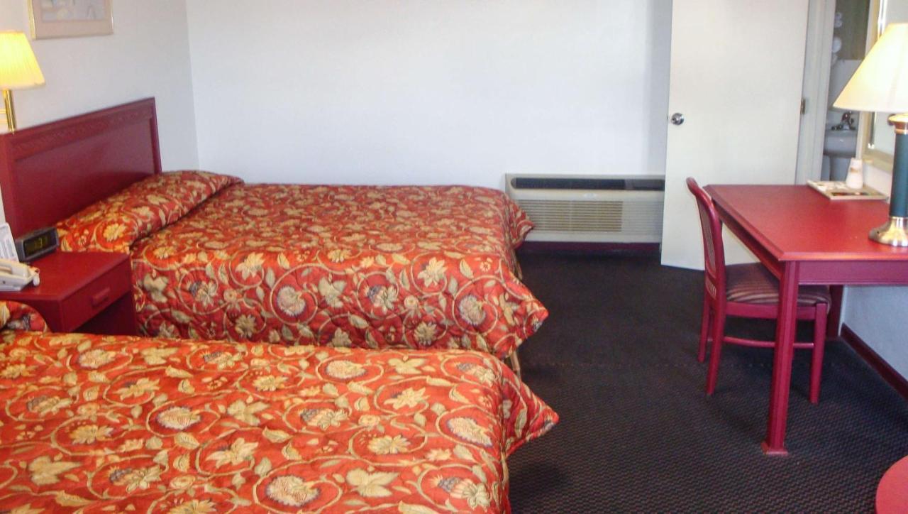 Golden Wheat Budget Host Inn ג'אנקשן סיטי מראה חיצוני תמונה