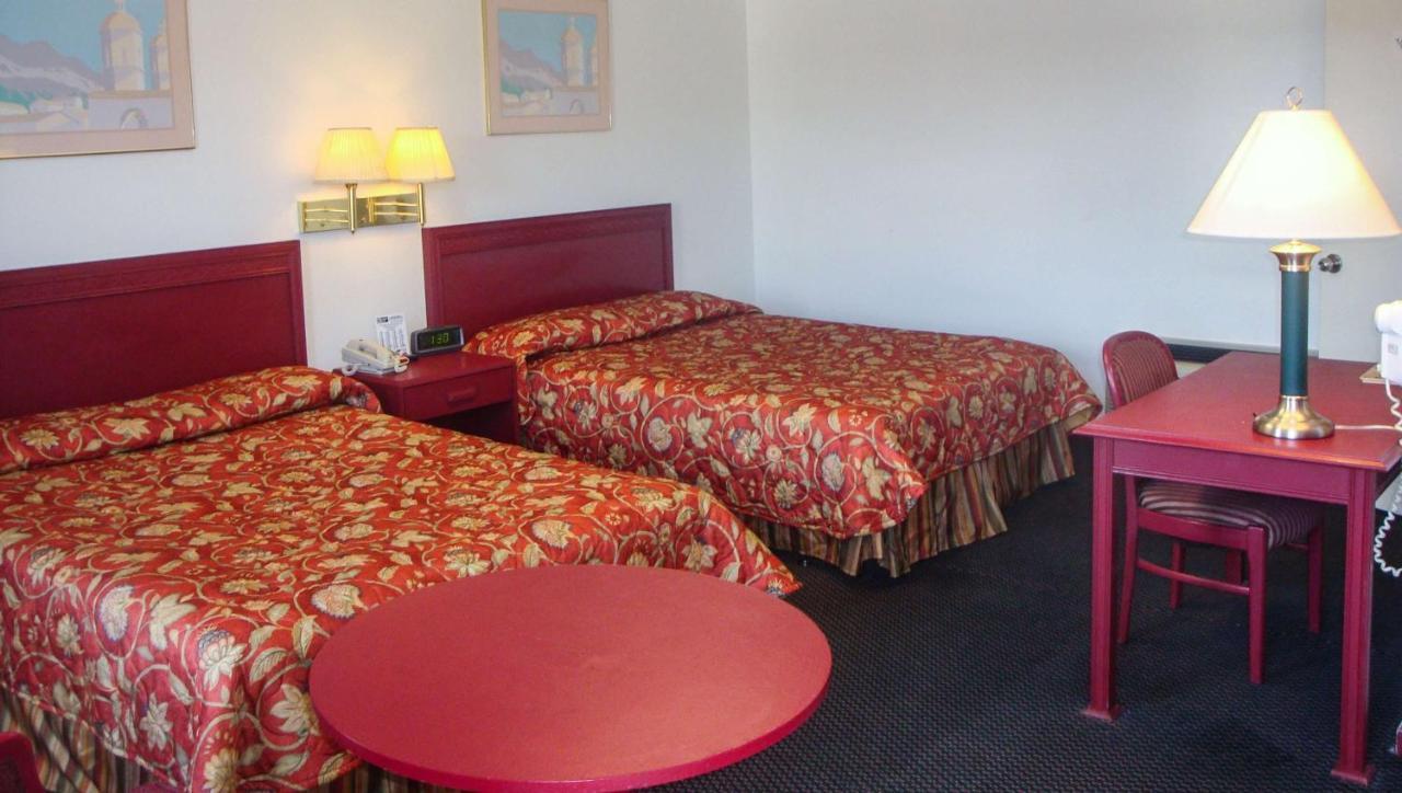 Golden Wheat Budget Host Inn ג'אנקשן סיטי מראה חיצוני תמונה