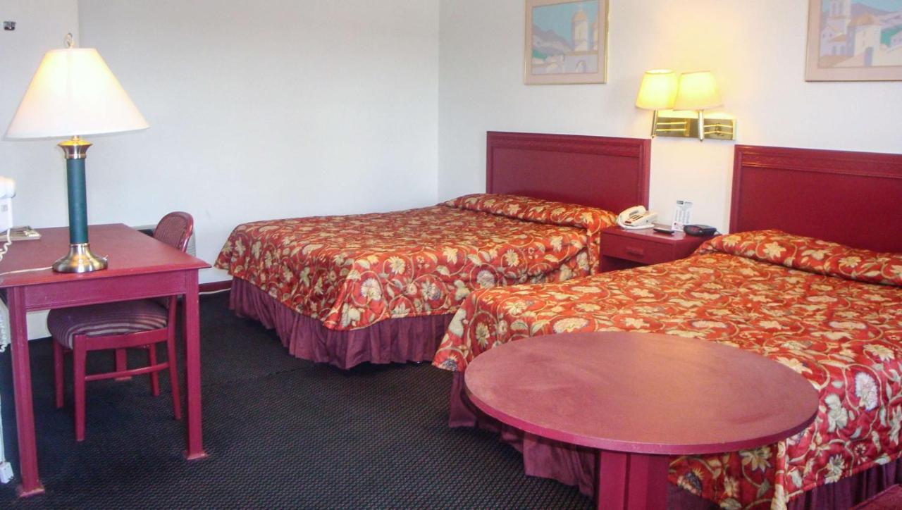 Golden Wheat Budget Host Inn ג'אנקשן סיטי מראה חיצוני תמונה